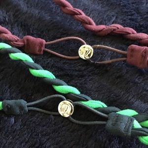 2 twisted thin lululemon headbands